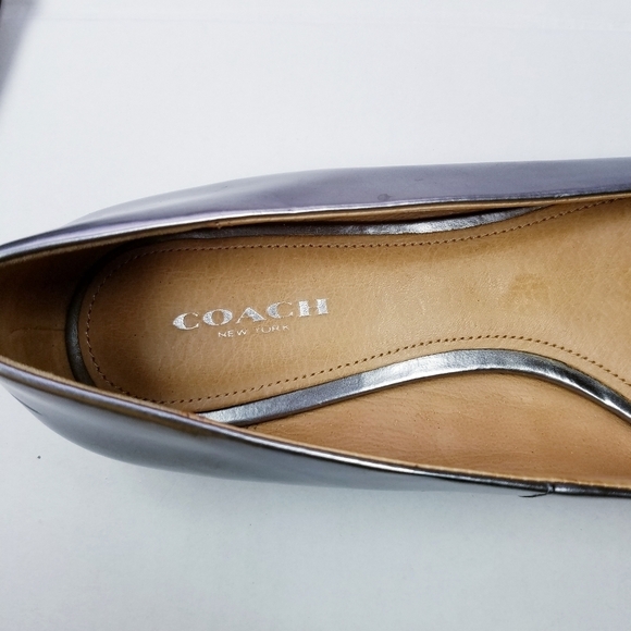 Coach | Walsh Pointed Toe Silver Flats 7 - Picture 6 of 13